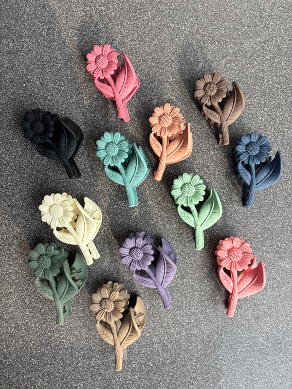 Daisy medium size claw clip